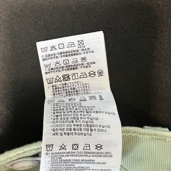 Levi's Stretch Girlfriend Shorts, Mint Green, Size 10 Reg - Picture 15 of 15